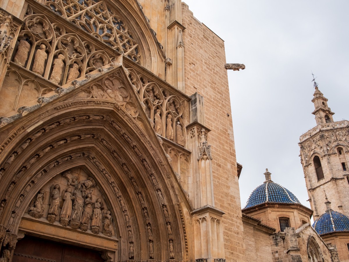 華倫西亞舊城︰收藏聖杯的教堂