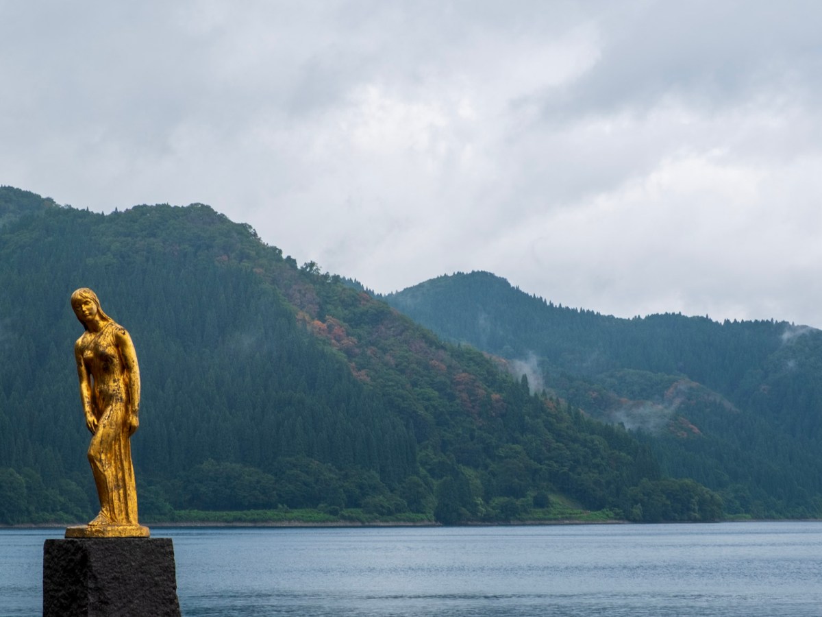 田澤湖︰日本最深的湖泊