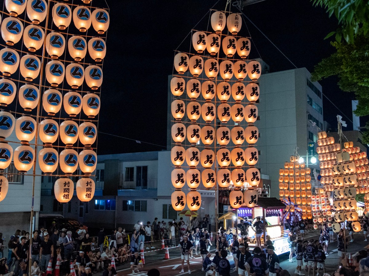 竿燈祭︰祈求風調雨順的夏日祭典